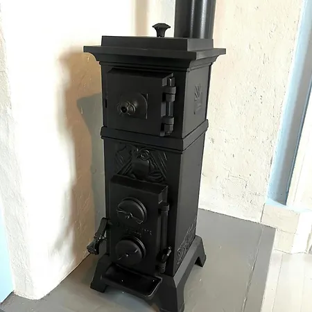 Feriehus Historic Lighthouse Keeper's House At Hogstein Godoy