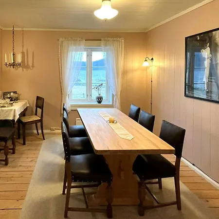 Feriehus Historic Lighthouse Keeper's House At Hogstein *