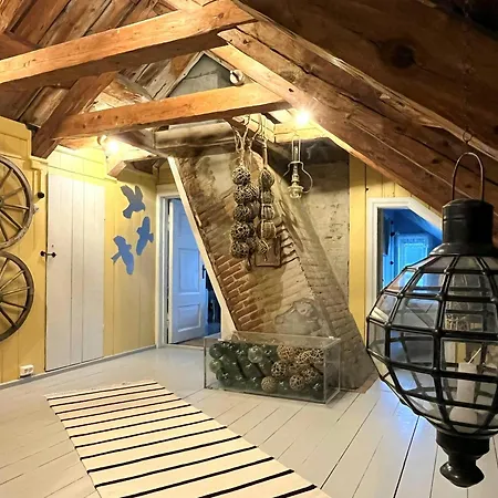 Historic Lighthouse Keeper's House At Hogstein Feriehus