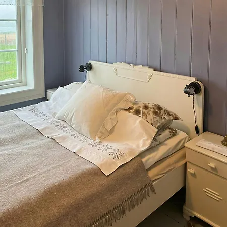 Historic Lighthouse Keeper's House At Hogstein Feriehus