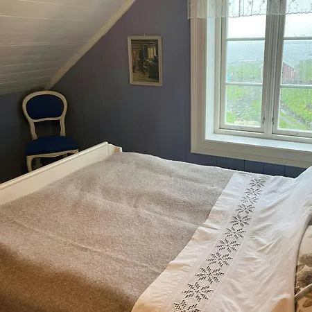 Historic Lighthouse Keeper's House At Hogstein Feriehus