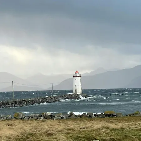 Feriehus Historic Lighthouse Keeper's House At Hogstein *