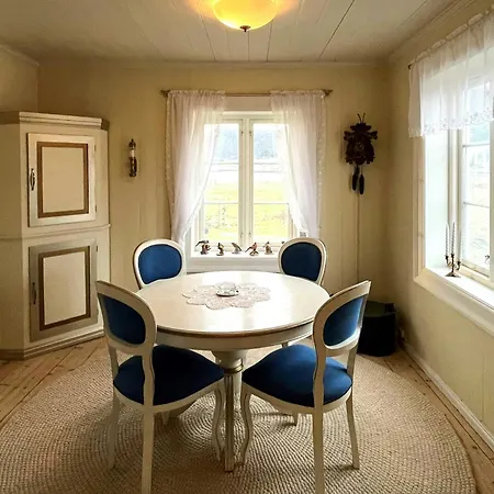 Historic Lighthouse Keeper's House At Hogstein Godoy